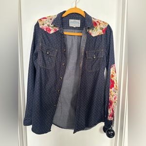 Jachs Girlfriend Shirt